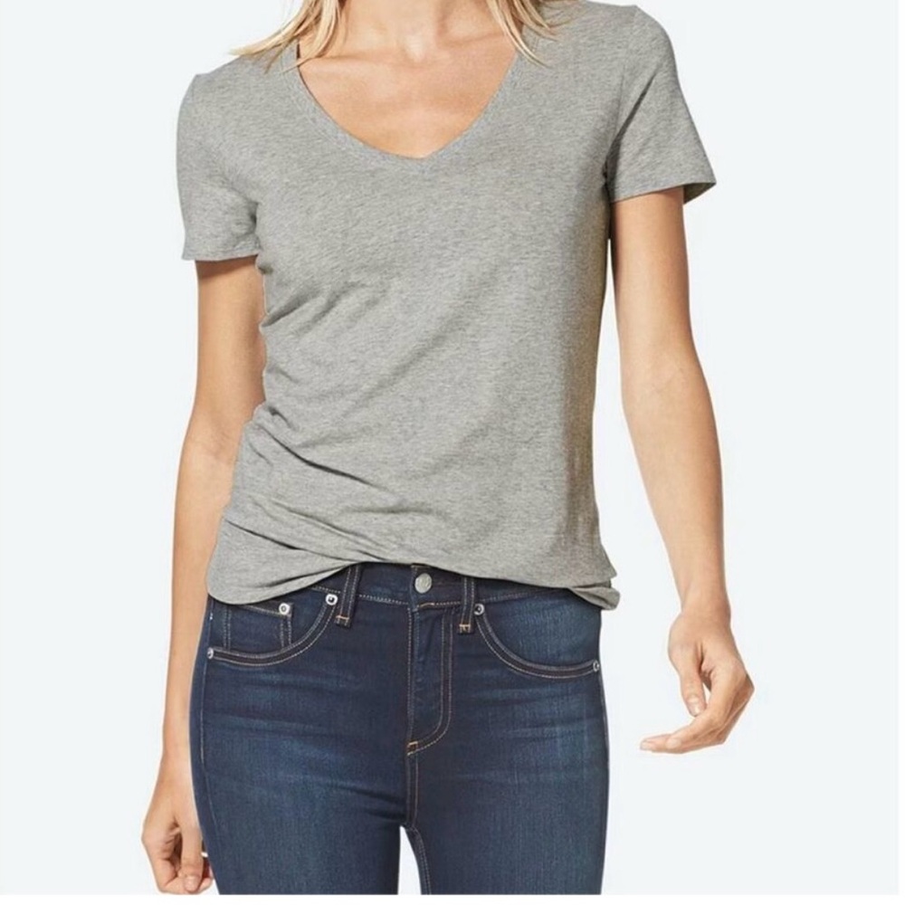 🎊 TOMMY JOHN V NECK T-SHIRT 🎊